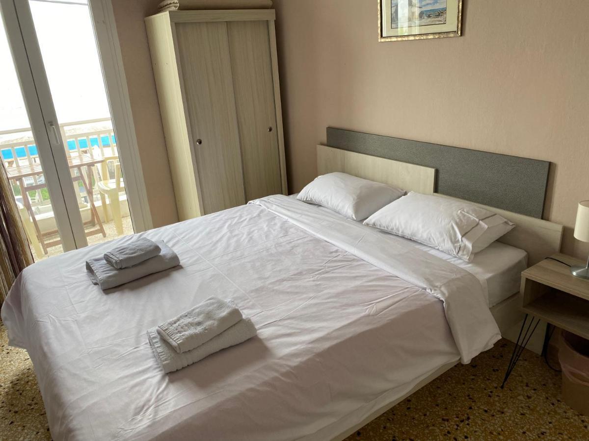 Sunset View Rooms Agía Triás Dış mekan fotoğraf